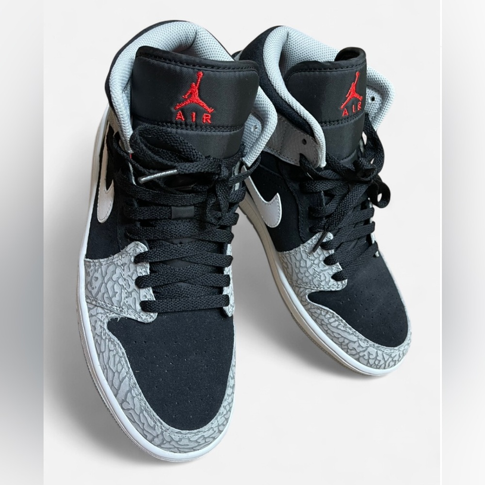 Jordan Black and White Sneakers - Picture 4 of 6